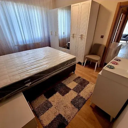 Διαμέρισμα Lovely 2+1 With Free Parking For Rent Κωνσταντινούπολη
