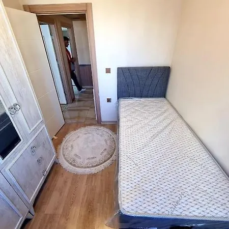 Apartment Lovely 2+1 With Free Parking For Rent