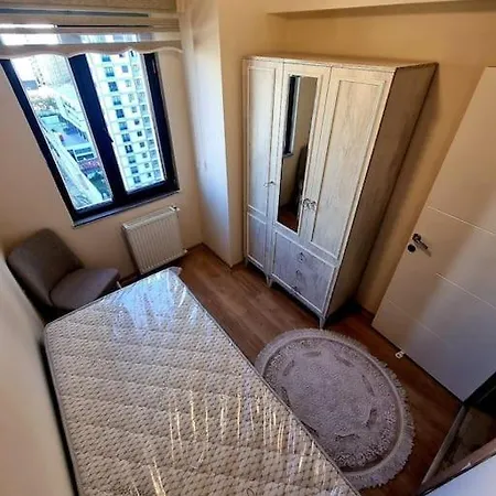 Lovely 2+1 With Free Parking For Rent Apartment